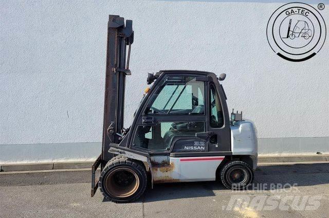 Nissan YG1D2A320 Дизельные погрузчики