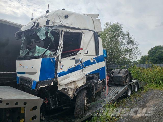 Renault T 440 Седельные тягачи