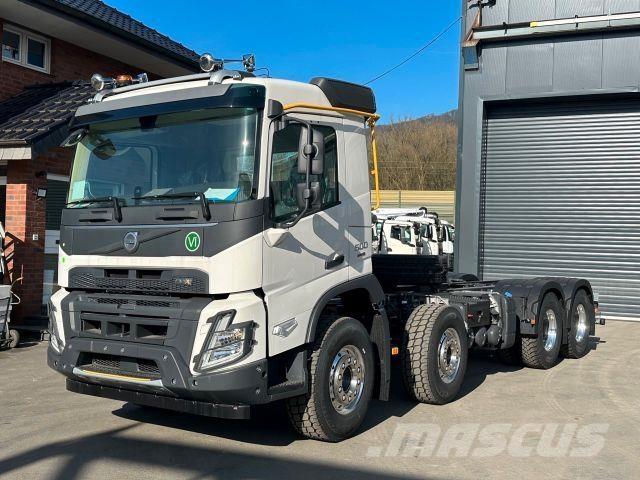 Volvo FMX 500 8x4 Шасси с кабиной
