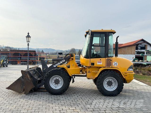 Volvo L 30 B Фронтальные погрузчики