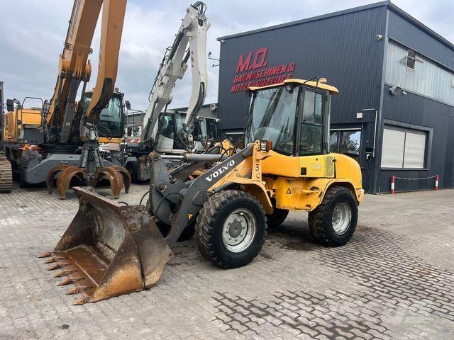 Volvo L30B Фронтальные погрузчики