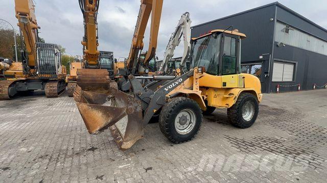 Volvo L30B Фронтальные погрузчики