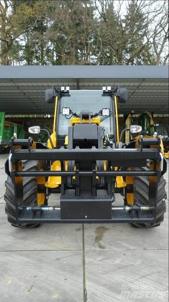 JCB TM 320 S Телескопические погрузчики