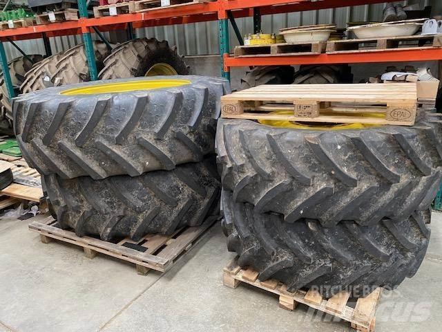 John Deere 7R Шины и колёса