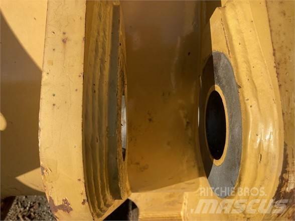 CAT 986H Ковши