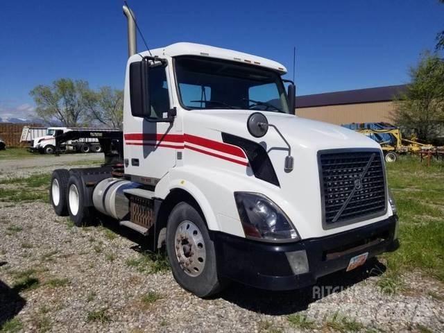Volvo Semi Tractor Изотермический фургон
