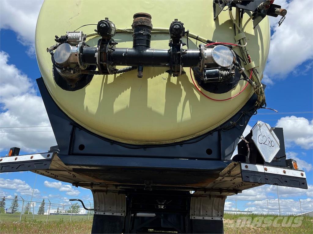 Advance  Прицепы-цистерны