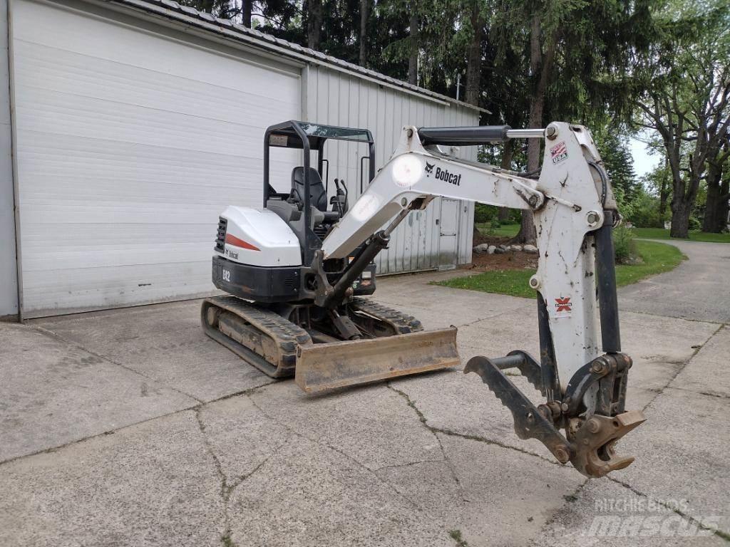 Bobcat E42 Мини-экскаваторы