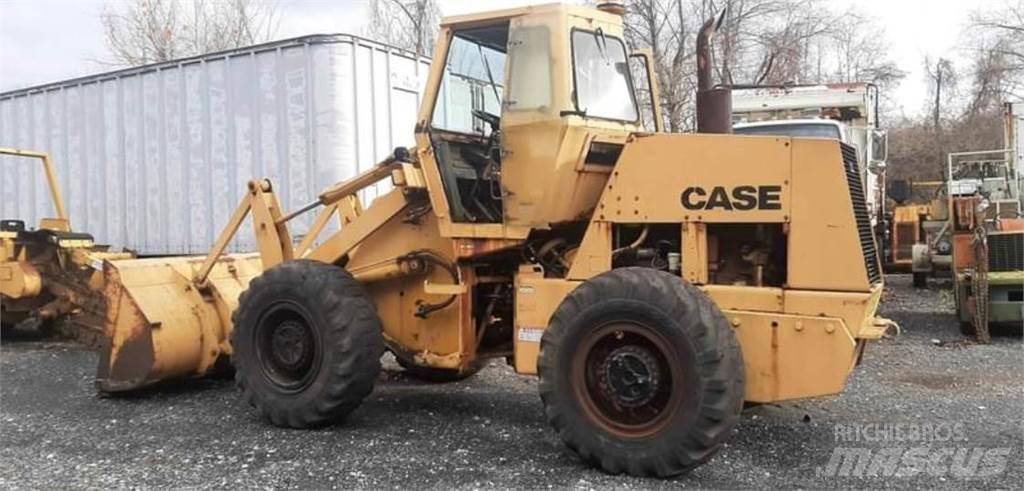 CASE W20C Фронтальные погрузчики