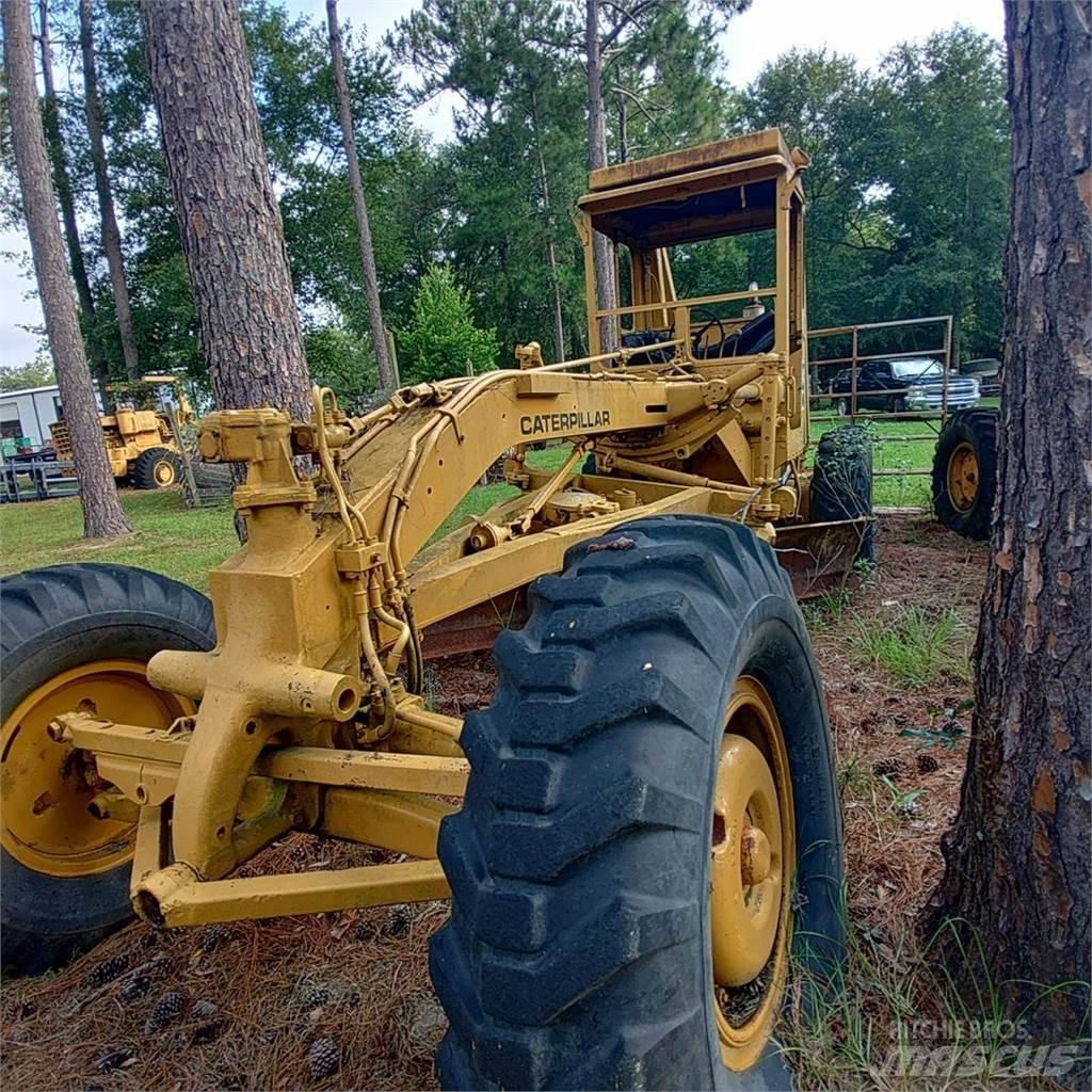 CAT 120 Грейдеры