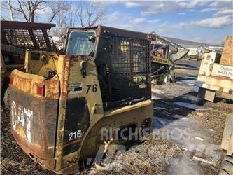 CAT 216B Мини-погрузчики