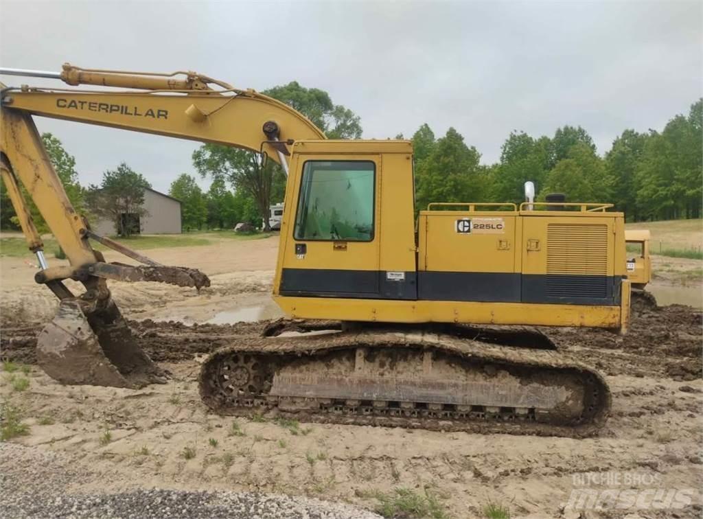 CAT 225 LC Гусеничные экскаваторы