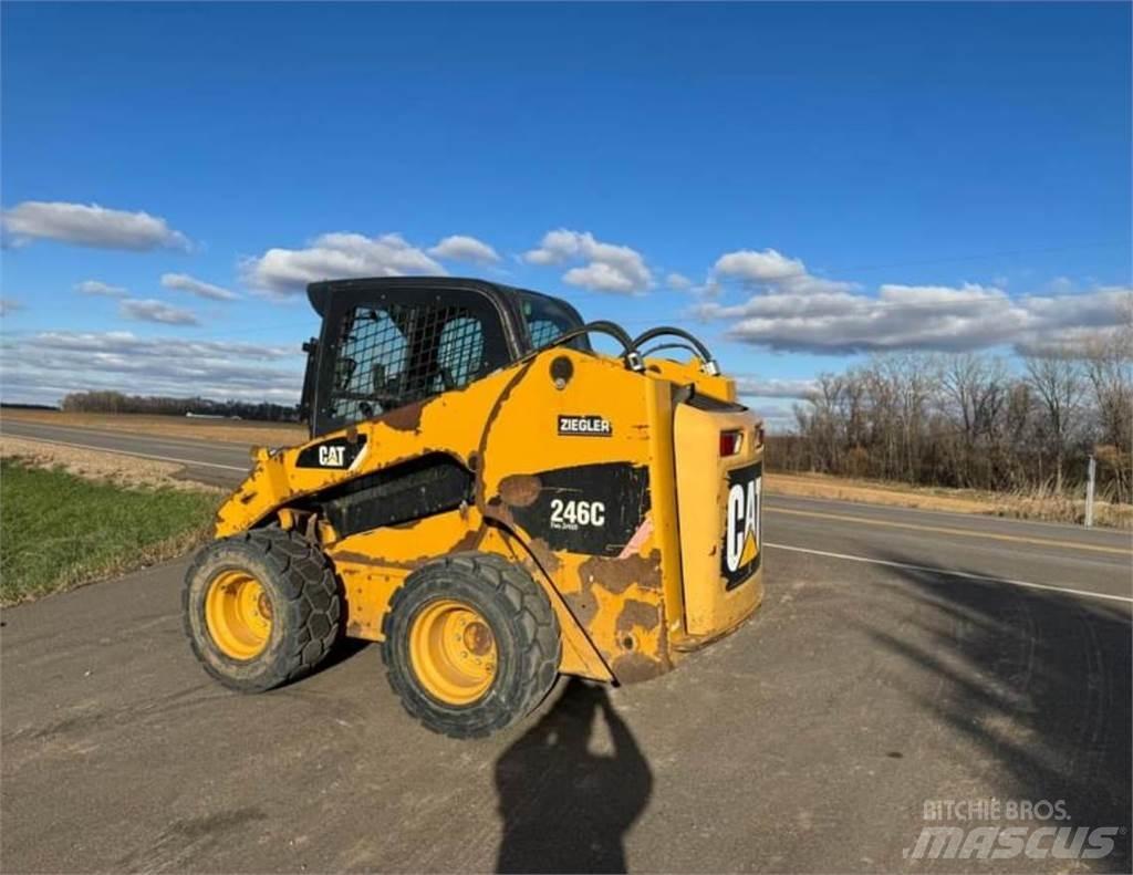 CAT 246C Мини-погрузчики