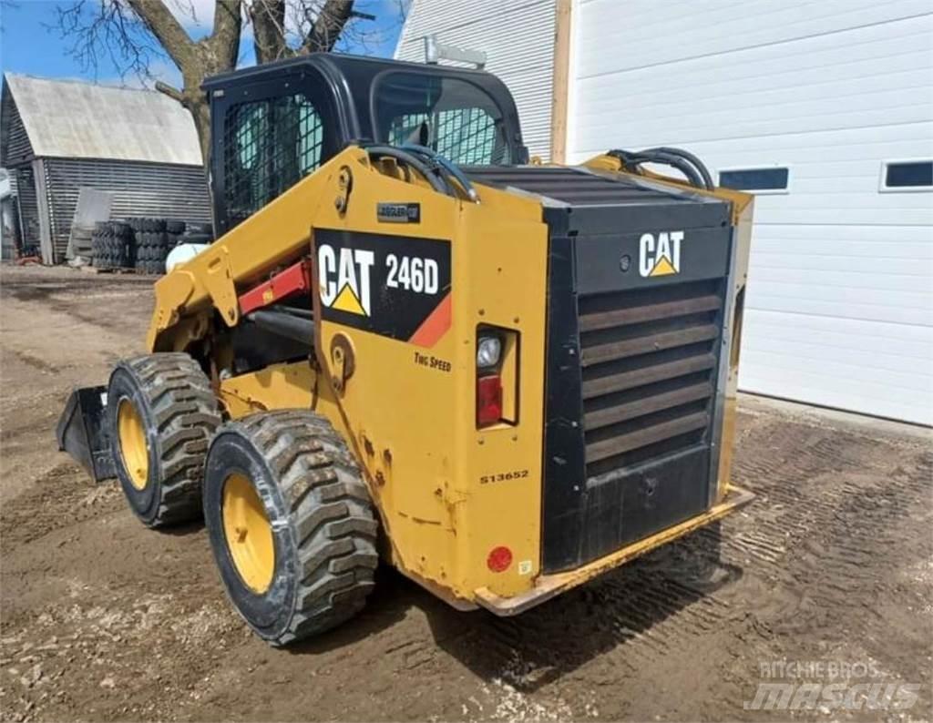 CAT 246D Мини-погрузчики