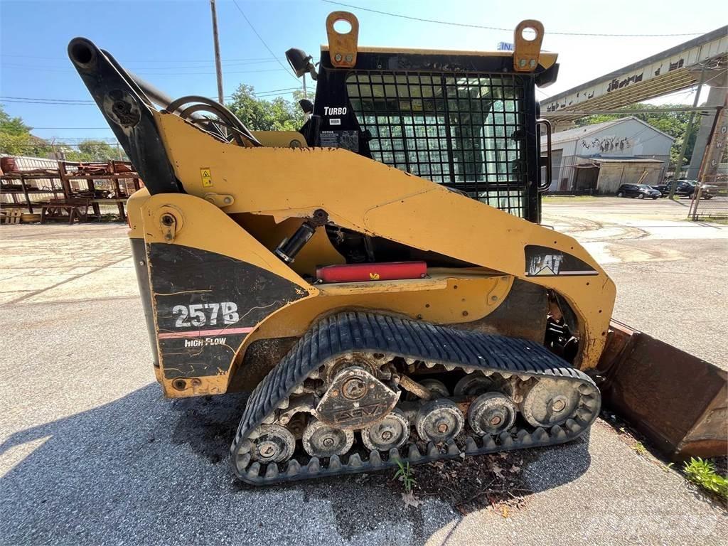 CAT 257B Мини-погрузчики