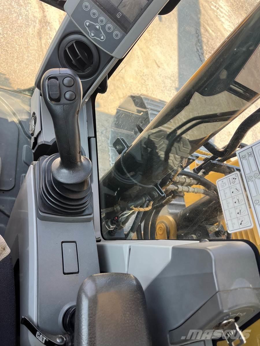 CAT 313FL Гусеничные экскаваторы