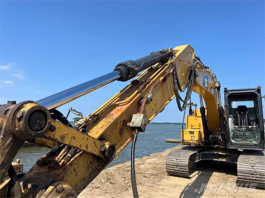 CAT 313FL Гусеничные экскаваторы
