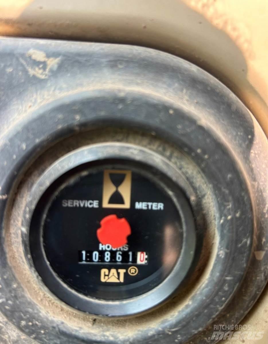 CAT 320C Гусеничные экскаваторы