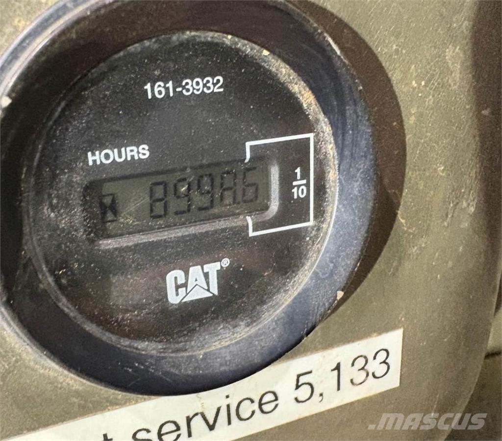 CAT 320DL Гусеничные экскаваторы