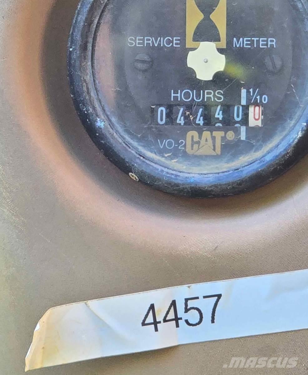 CAT 320L Гусеничные экскаваторы