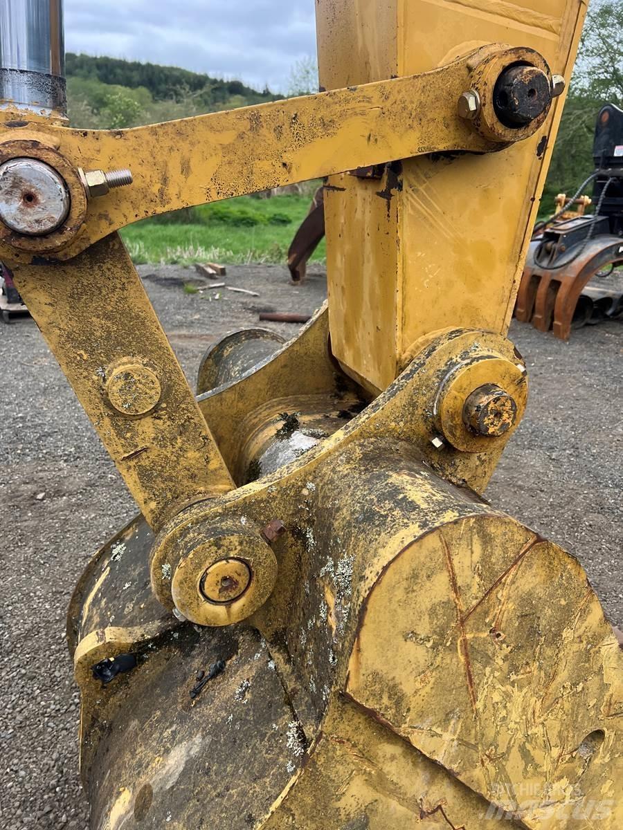 CAT 322C Гусеничные экскаваторы