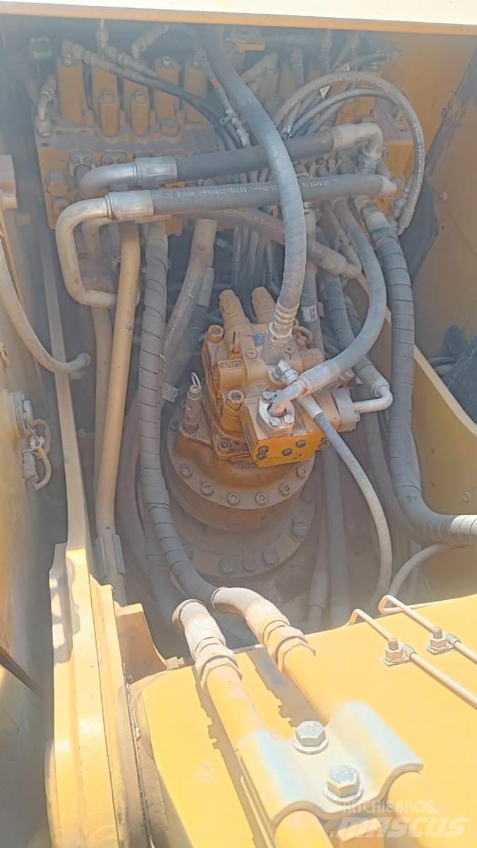 CAT 323D3 Гусеничные экскаваторы