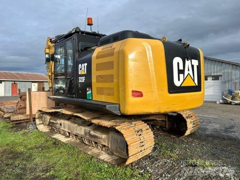 CAT 323FL Гусеничные экскаваторы