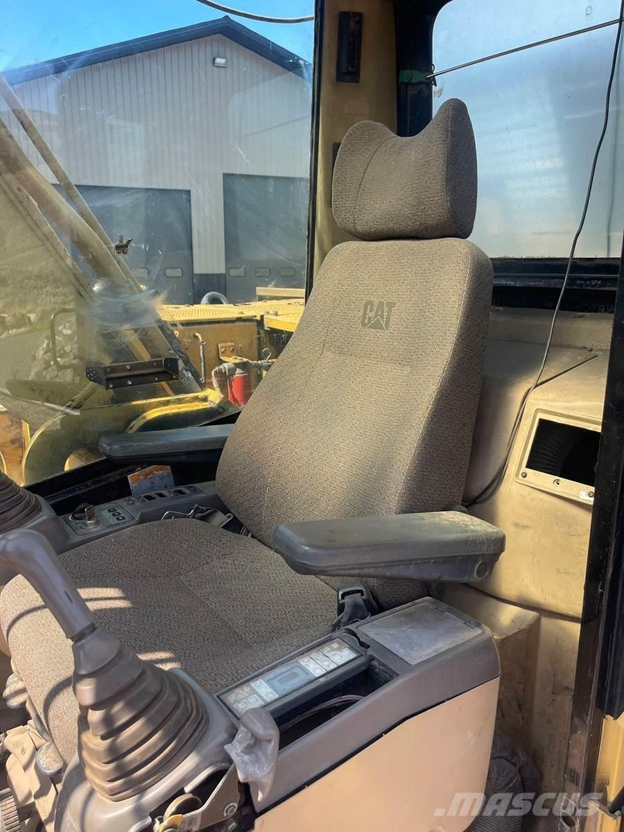 CAT 325BL Гусеничные экскаваторы