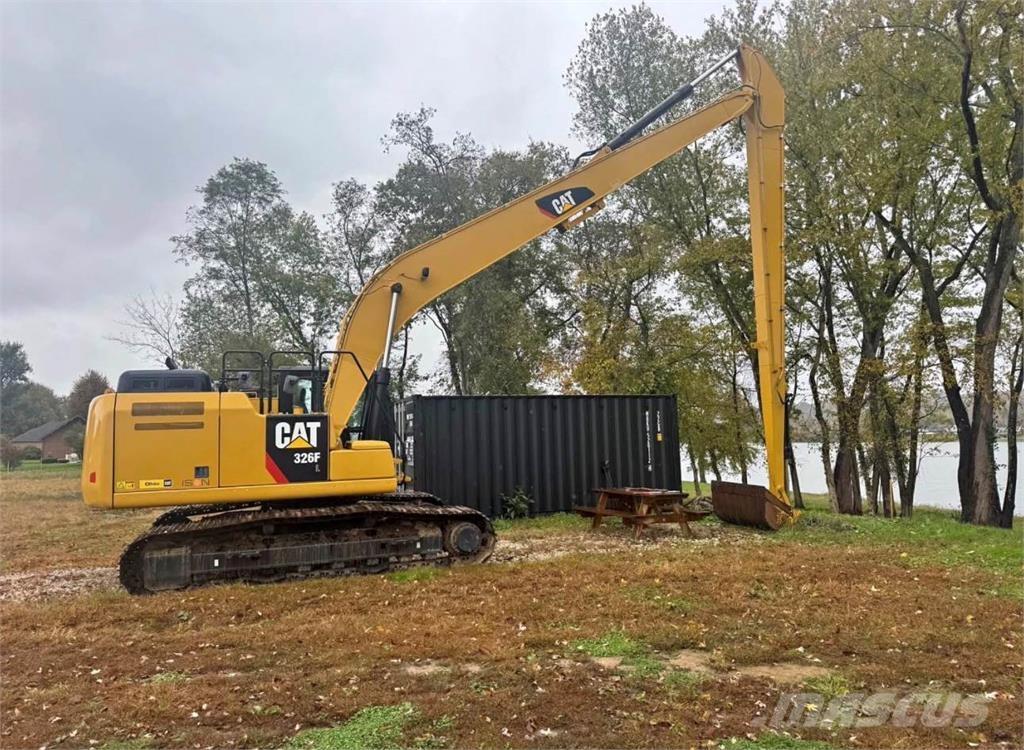 CAT 326F Экскаваторы с большим вылетом