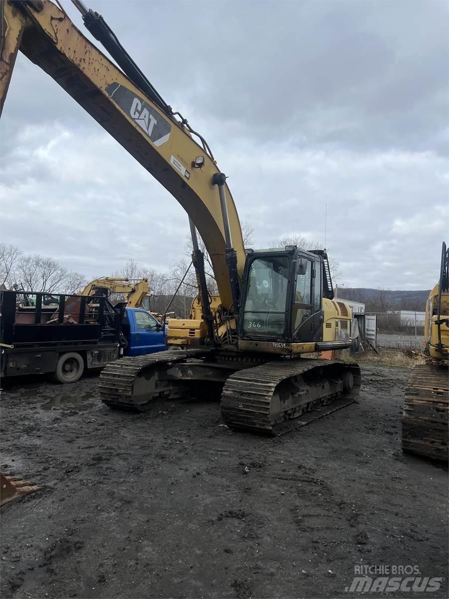 CAT 329DL Гусеничные экскаваторы