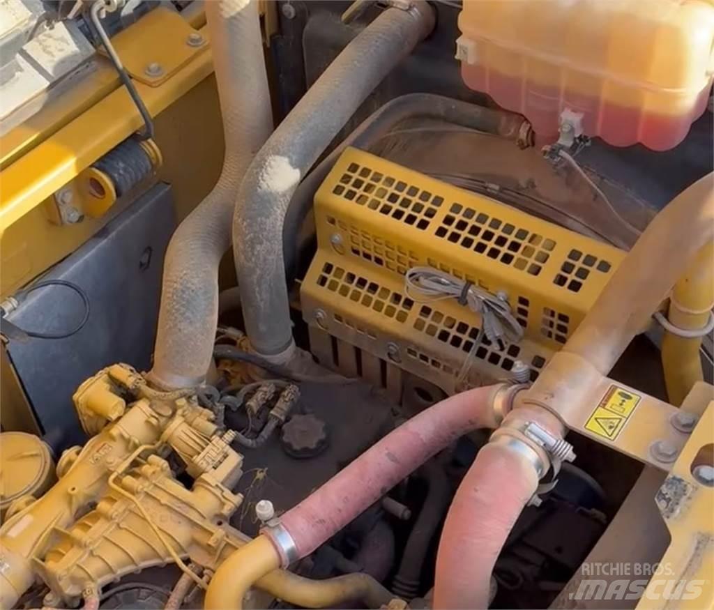 CAT 329EL Гусеничные экскаваторы
