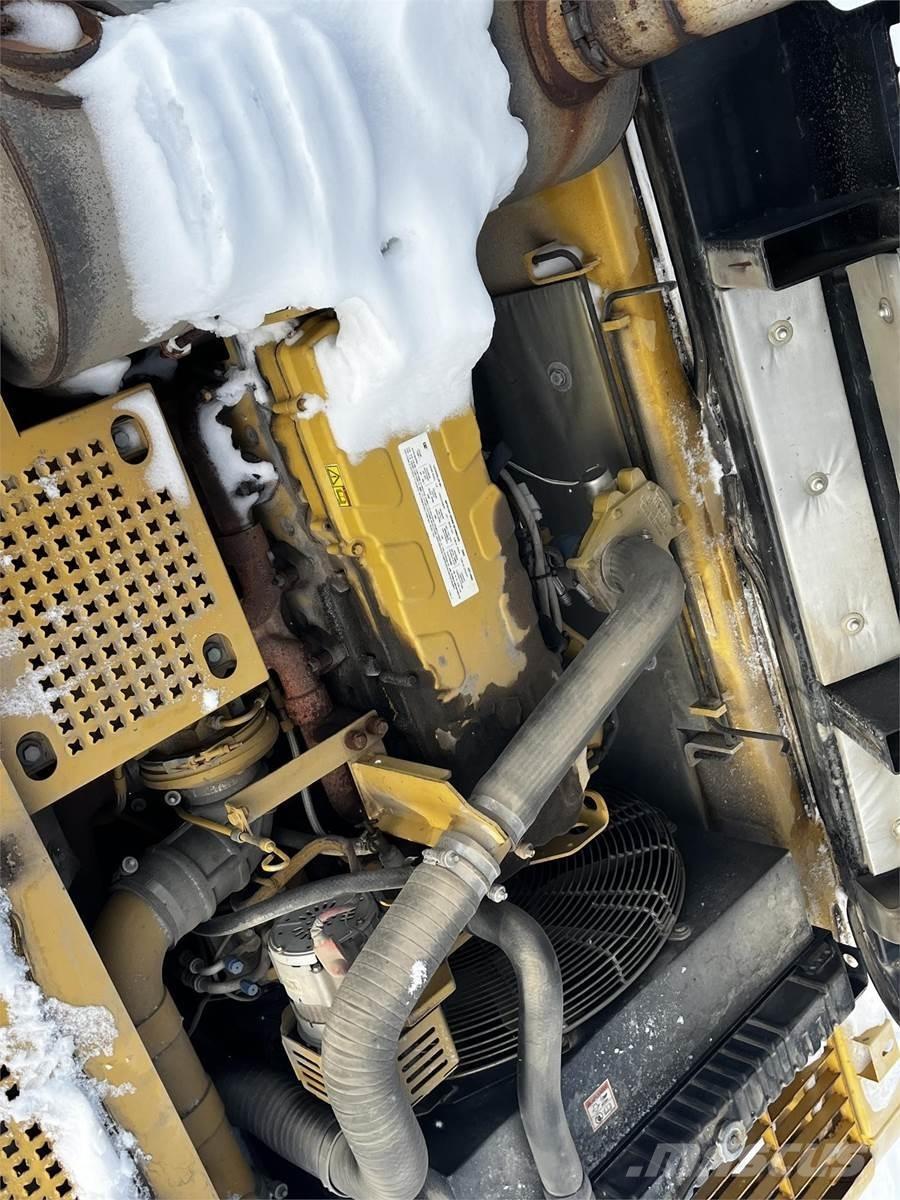 CAT 330CL Гусеничные экскаваторы