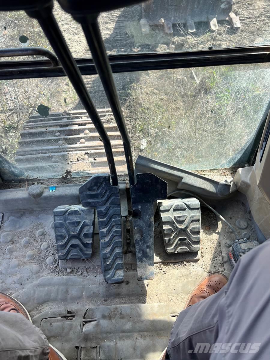 CAT 330CL Гусеничные экскаваторы