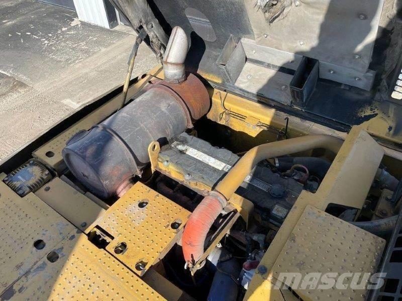 CAT 330D Гусеничные экскаваторы