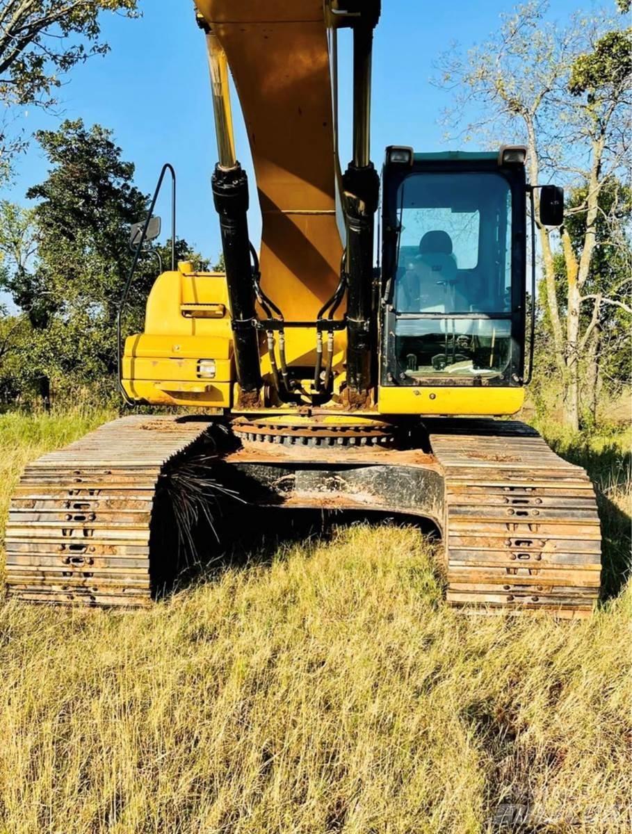 CAT 330DL Гусеничные экскаваторы