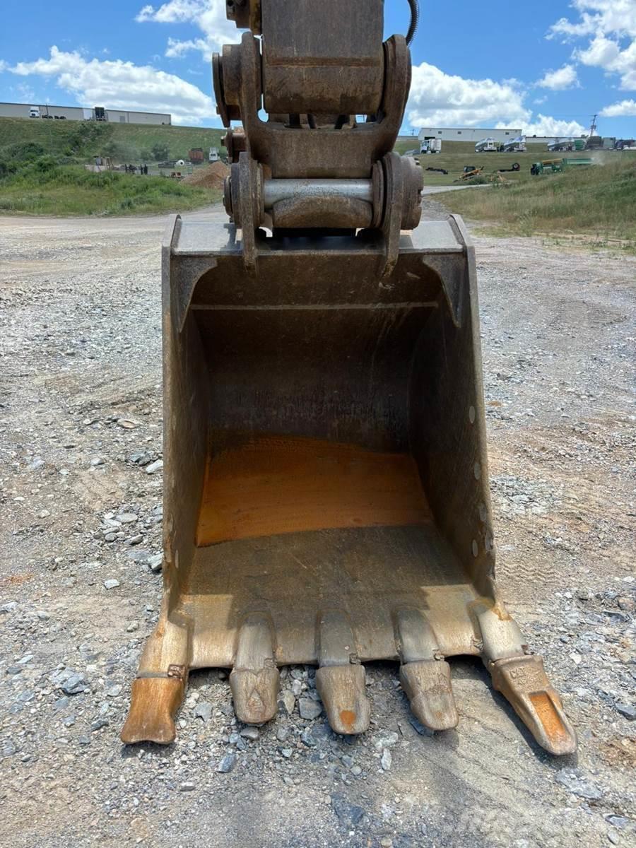 CAT 330DL Гусеничные экскаваторы