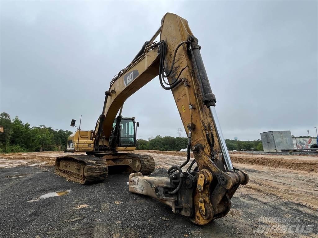 CAT 330DL Гусеничные экскаваторы