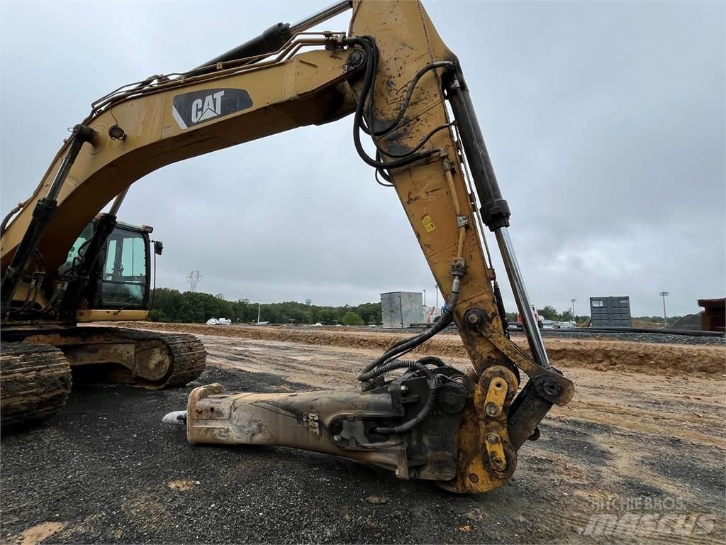 CAT 330DL Гусеничные экскаваторы