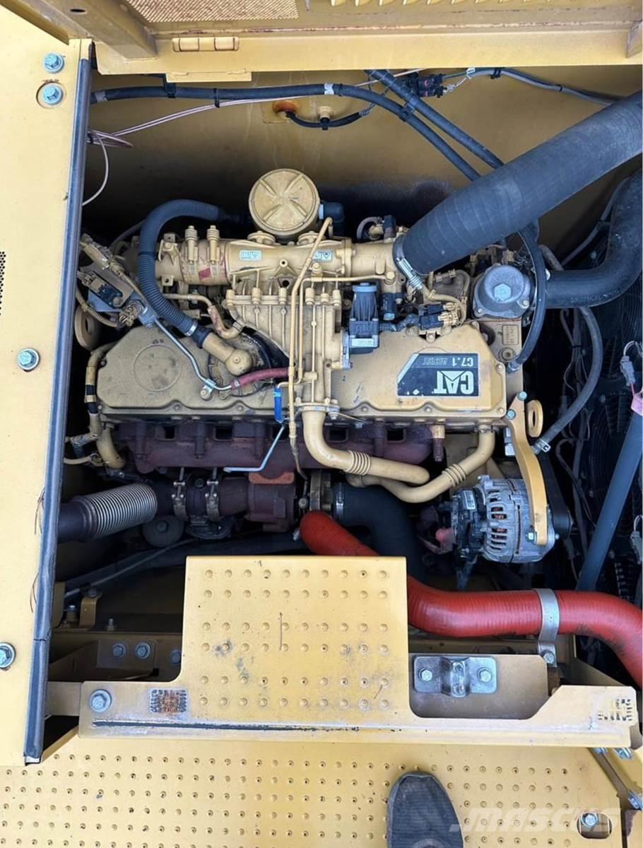 CAT 330GC Гусеничные экскаваторы