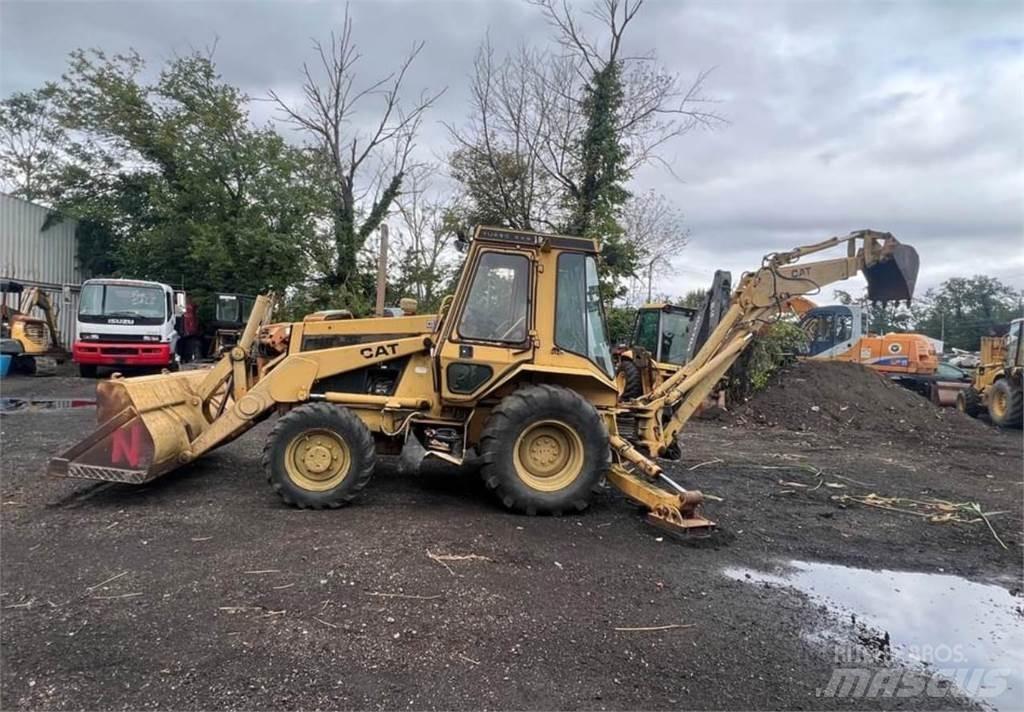 CAT 426 Экскаваторы-погрузчики