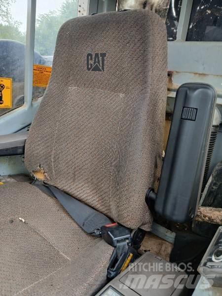 CAT 521 Валочно-пакетирующие машины