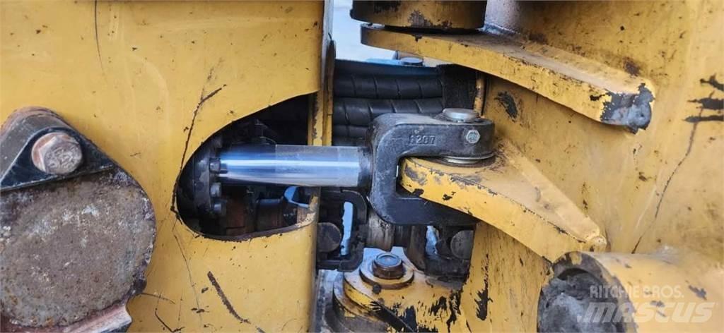 CAT 553C Валочно-пакетирующие машины