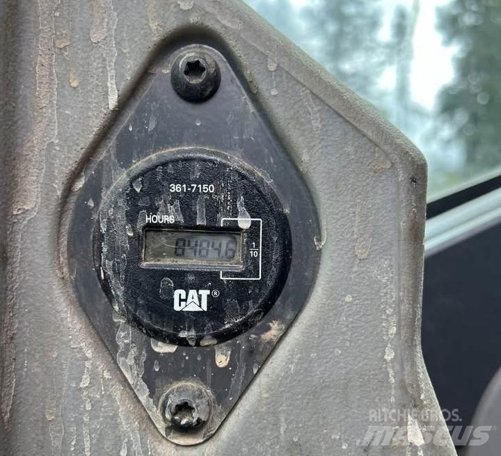 CAT 568 LL Лесопогрузчик