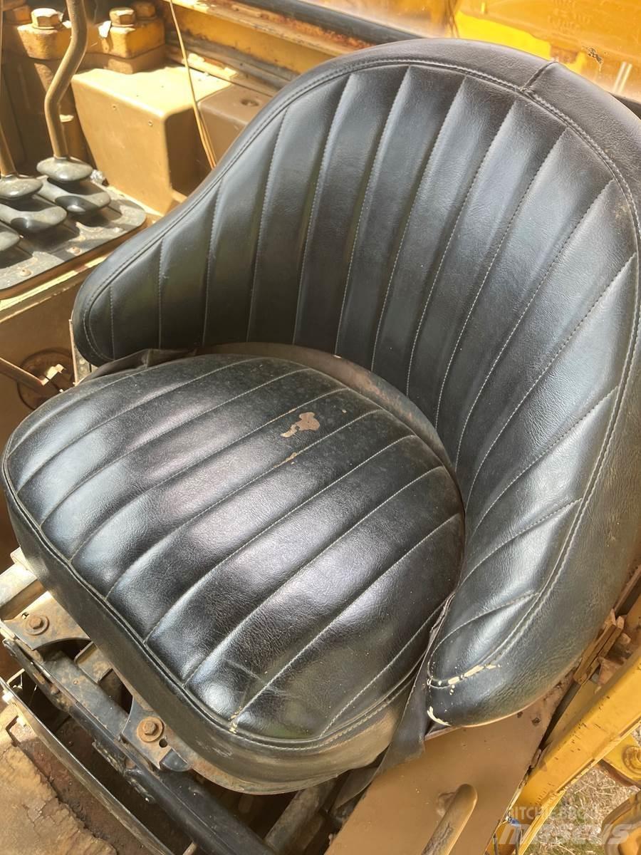 CAT 621E Скреперы