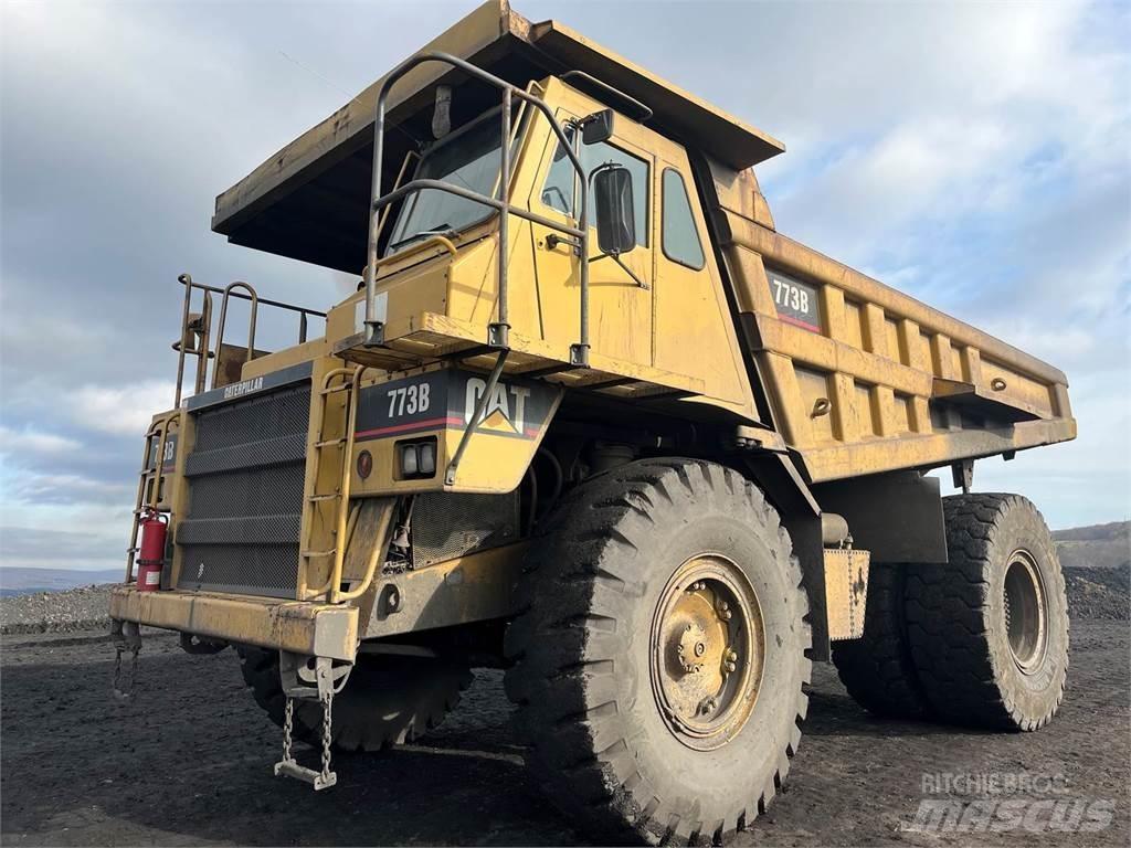 CAT 773B Шарнирно-сочленённые самосвалы
