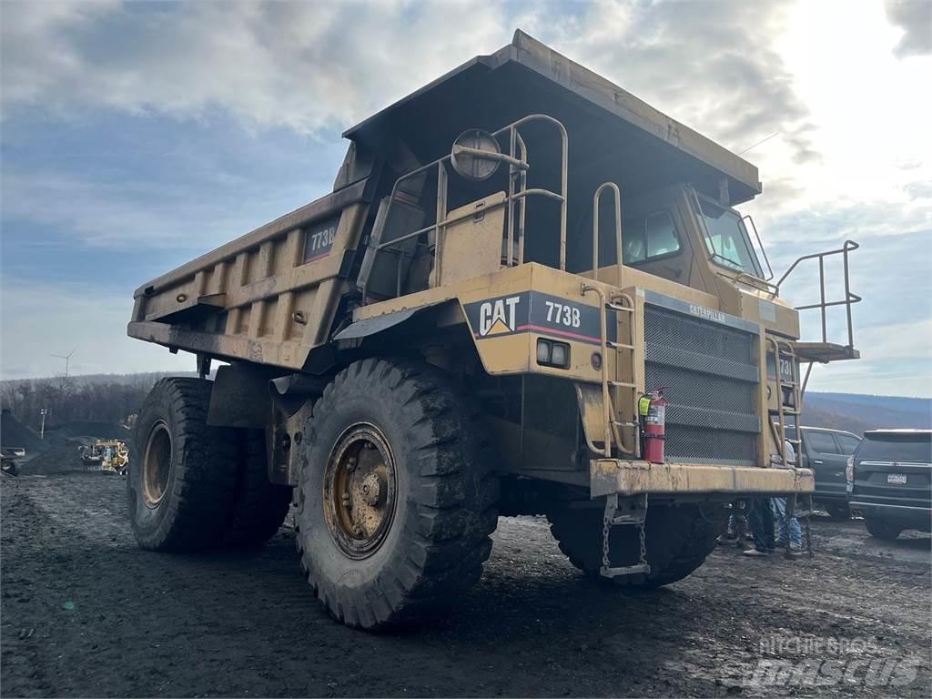 CAT 773B Шарнирно-сочленённые самосвалы