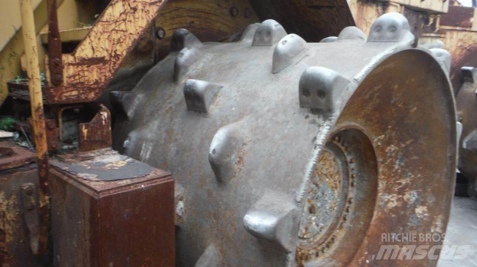 CAT 836G Уплотнители для закладки отходов