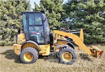 CAT 903D Фронтальные погрузчики