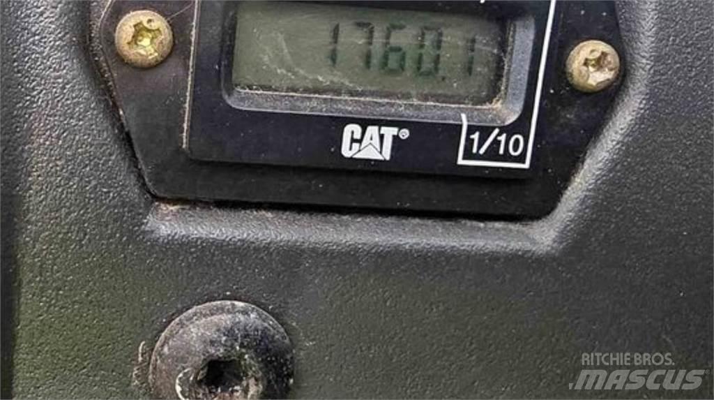 CAT 904H Фронтальные погрузчики