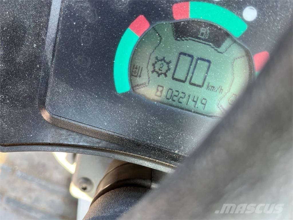 CAT 906 Фронтальные погрузчики